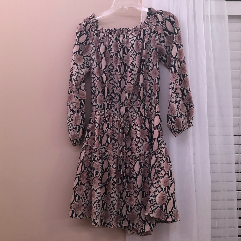long sleeve snakeskin dress!!